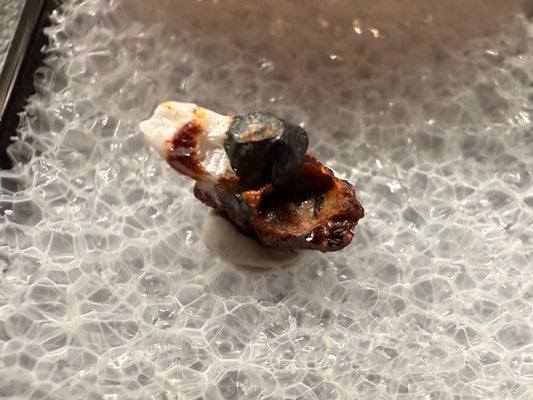 Franklinite on Zincite Specimen