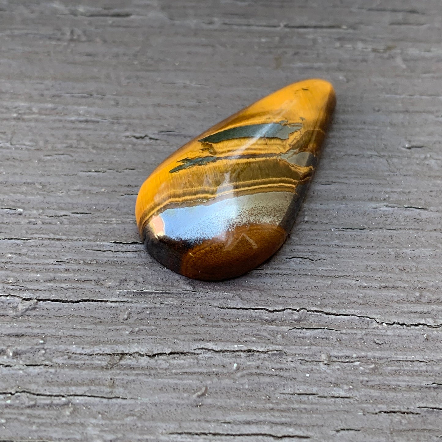 Tiger's Eye Cabochon - 26 carats (31.0 mm x 15.5 mm)
