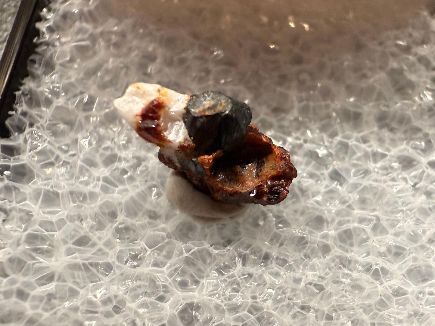 Franklinite on Zincite Specimen