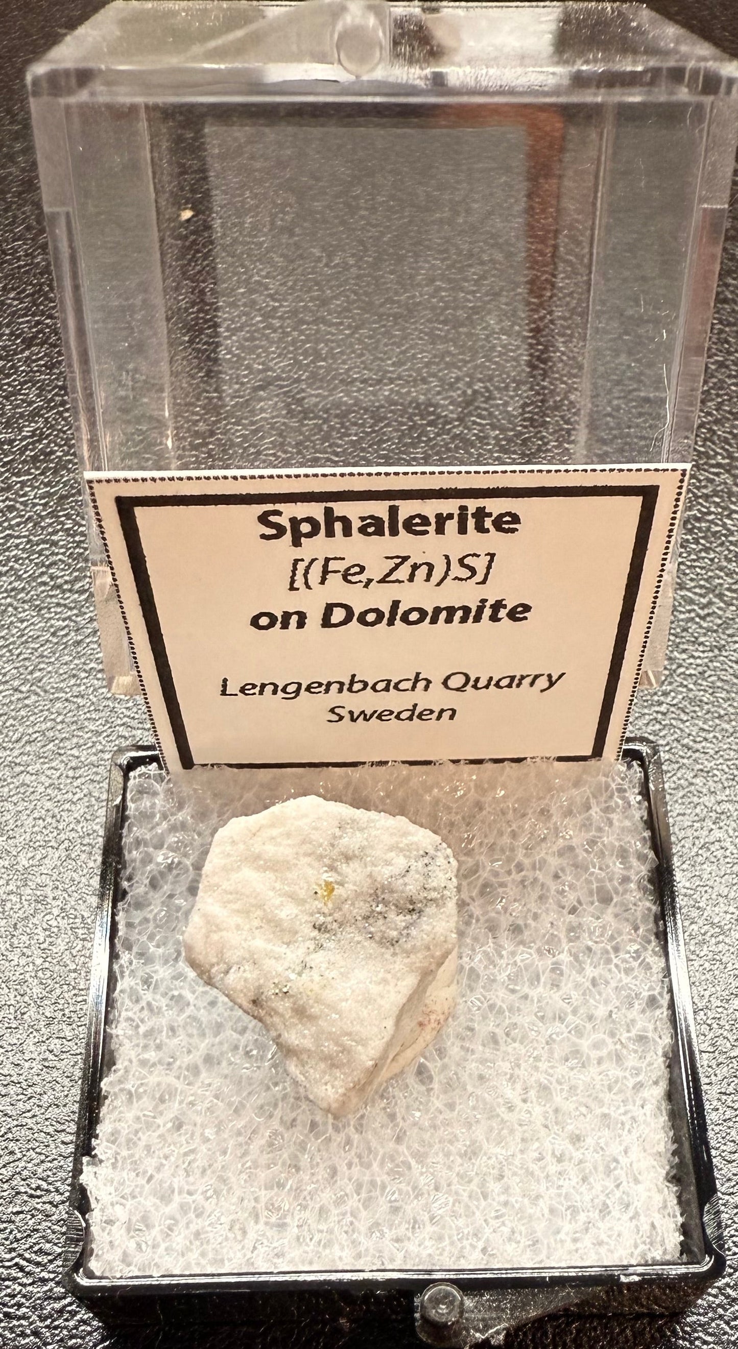 Sphalerite on Dolomite