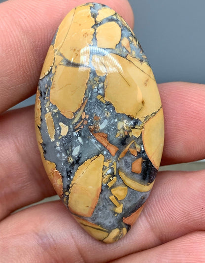 Maligano Jasper Cabochon - 66.25 carats (43.1 mm x 23.2 mm) - Earth & Hammer