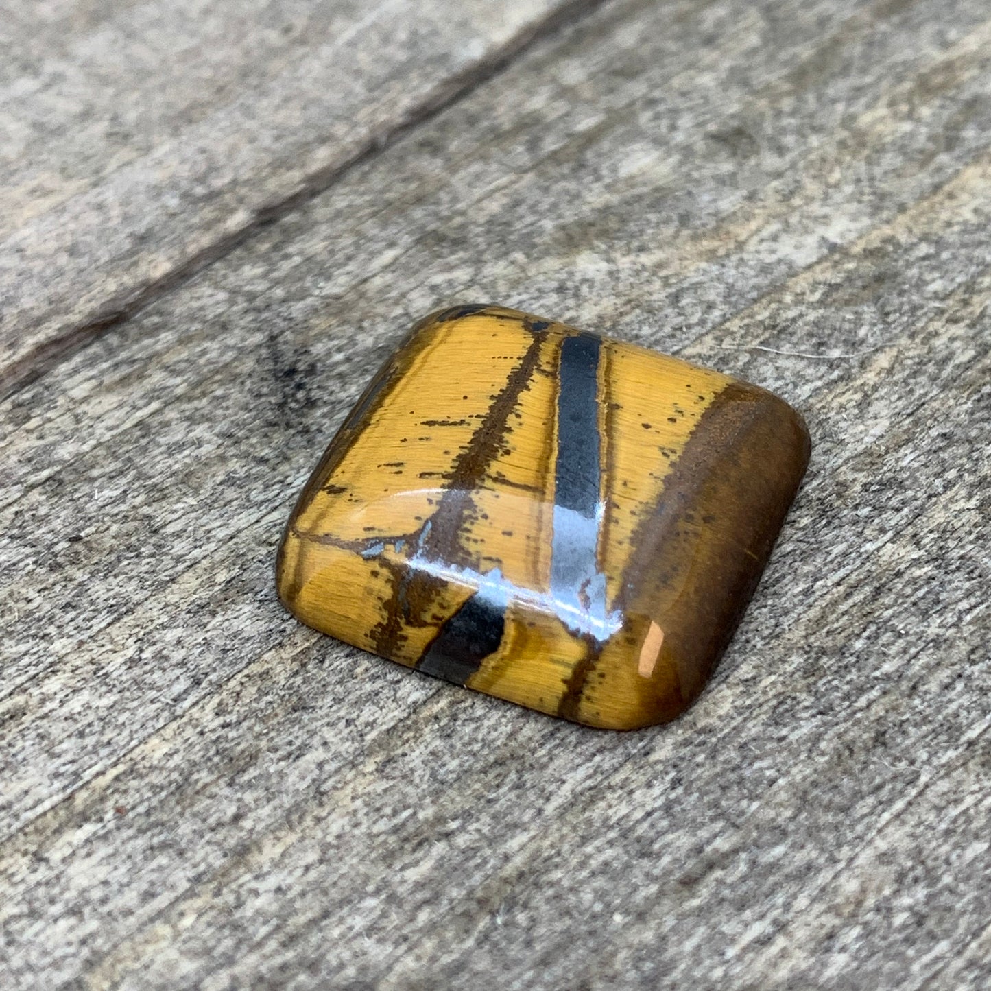 Tiger's Eye Cabochon - 12.8 carats (17 mm x 17 mm)